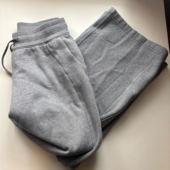 Matching Lululemon Sweatsuit - Picture 6 of 7